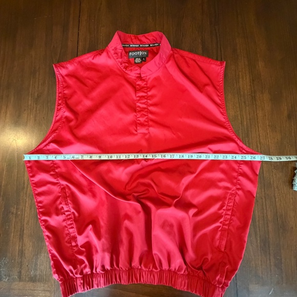 Men's Footjoy Red Windshirt Vest, Size Large - Picture 9 of 11